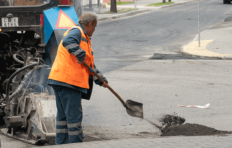 Work As A Road Collision Cleaner